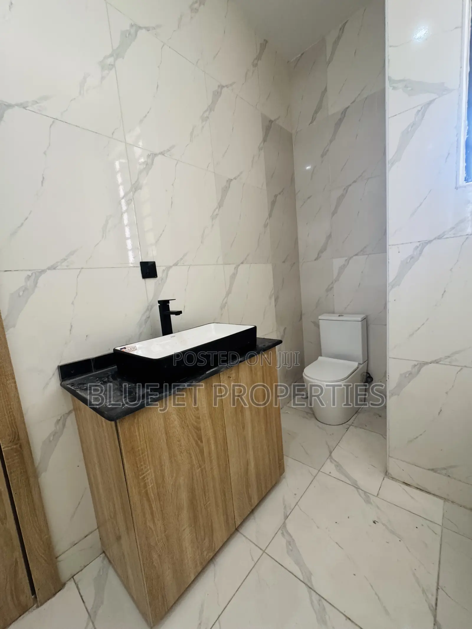 4bdrm Duplex in Off Lekki-Epe Expressway for sale in Off Lekki-Epe Expressway