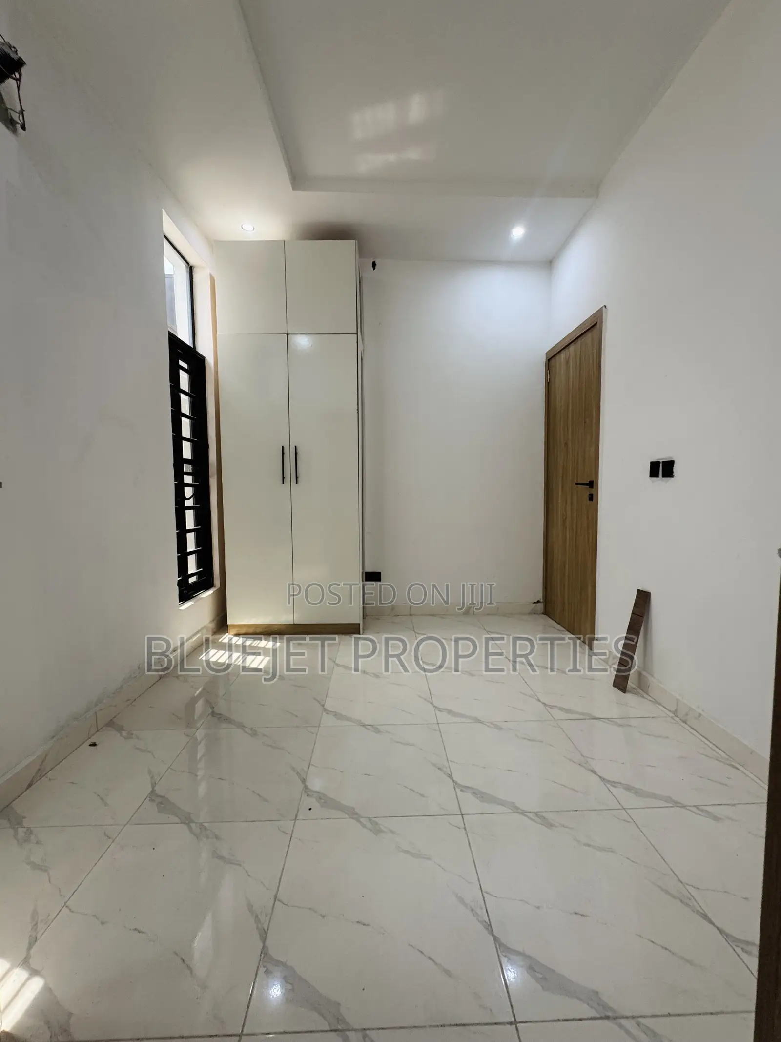 4bdrm Duplex in Off Lekki-Epe Expressway for sale in Off Lekki-Epe Expressway