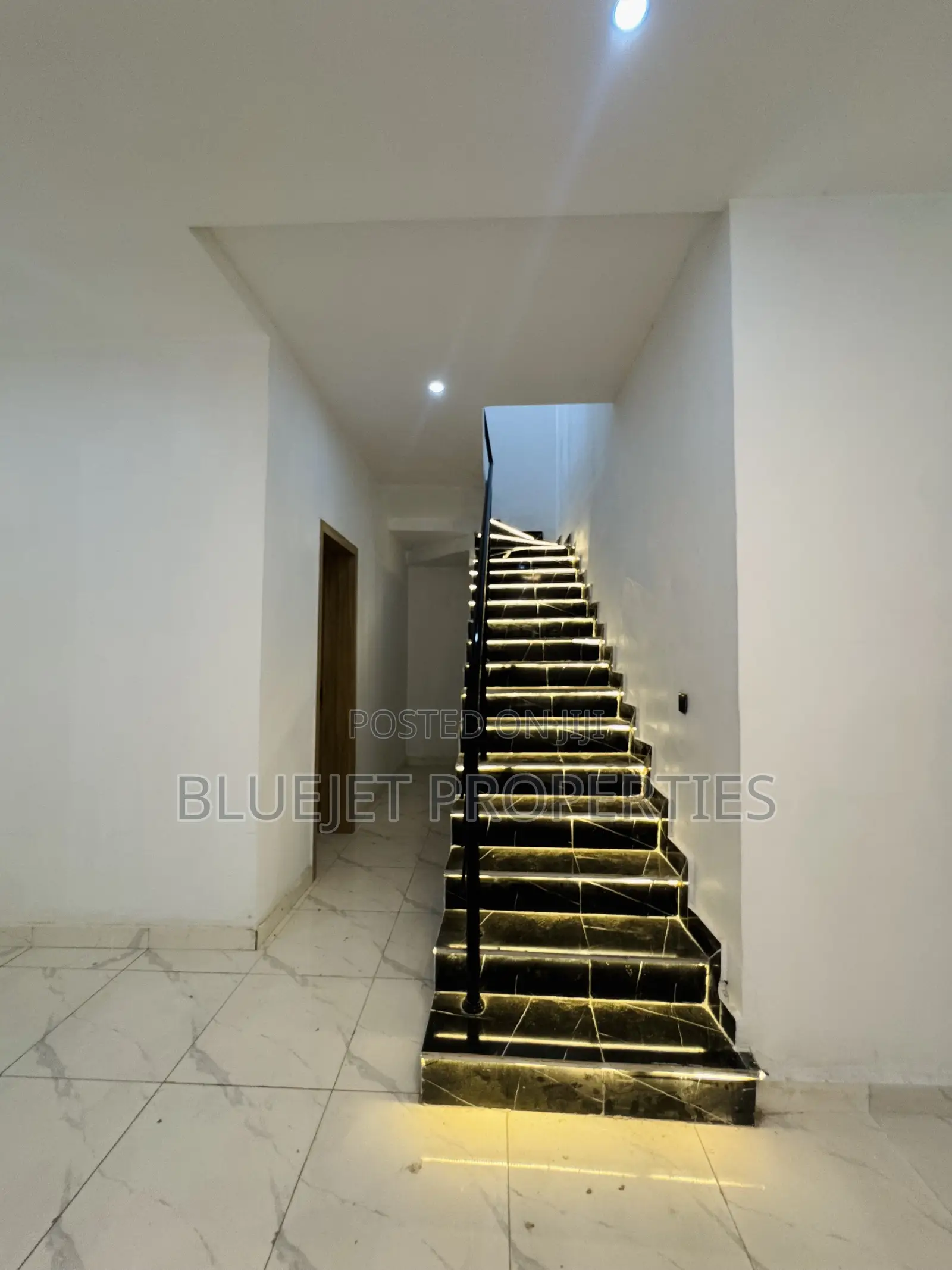 4bdrm Duplex in Off Lekki-Epe Expressway for sale in Off Lekki-Epe Expressway