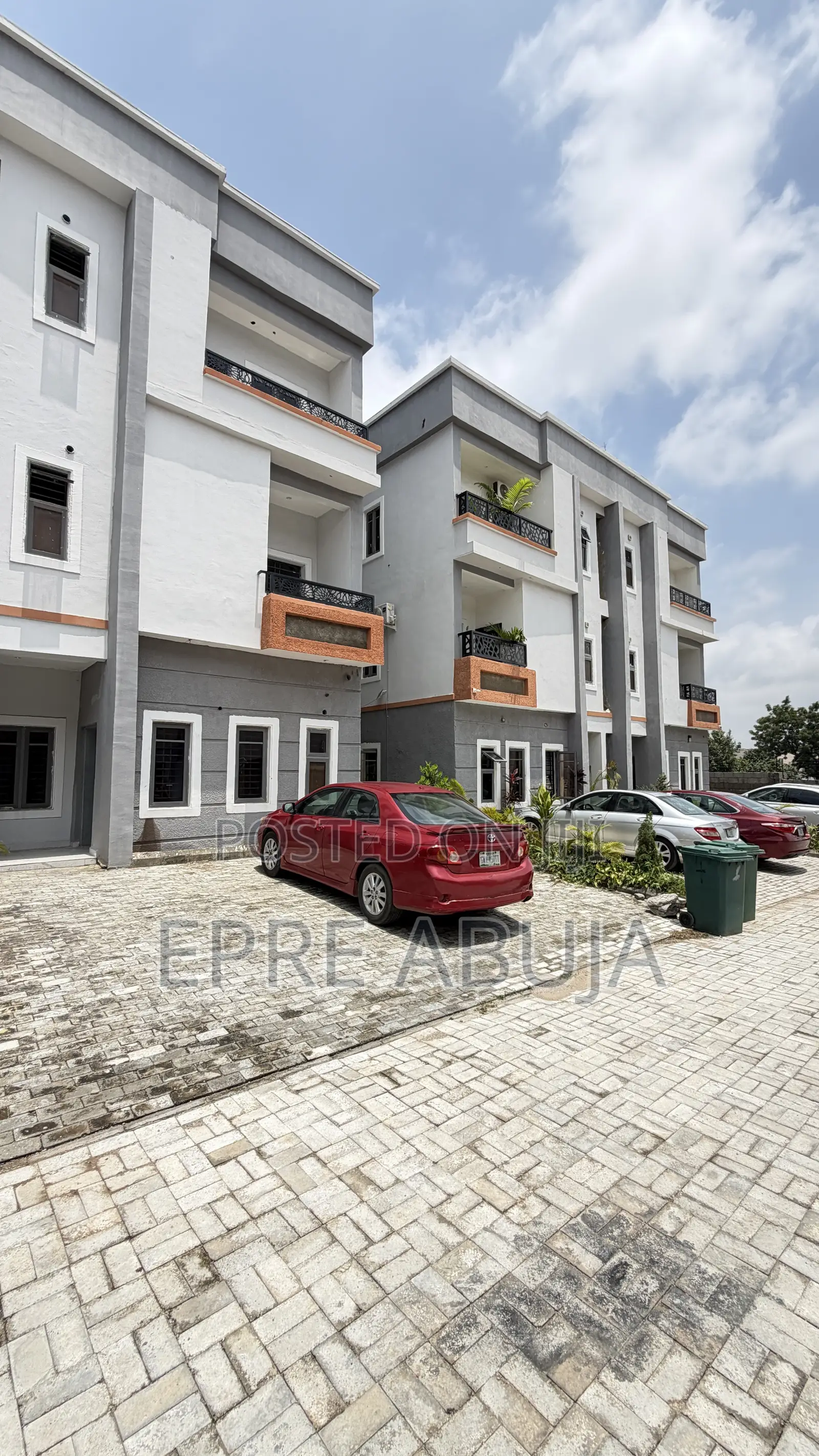 4bdrm Townhouse/Terrace in Idu for sale in Idu