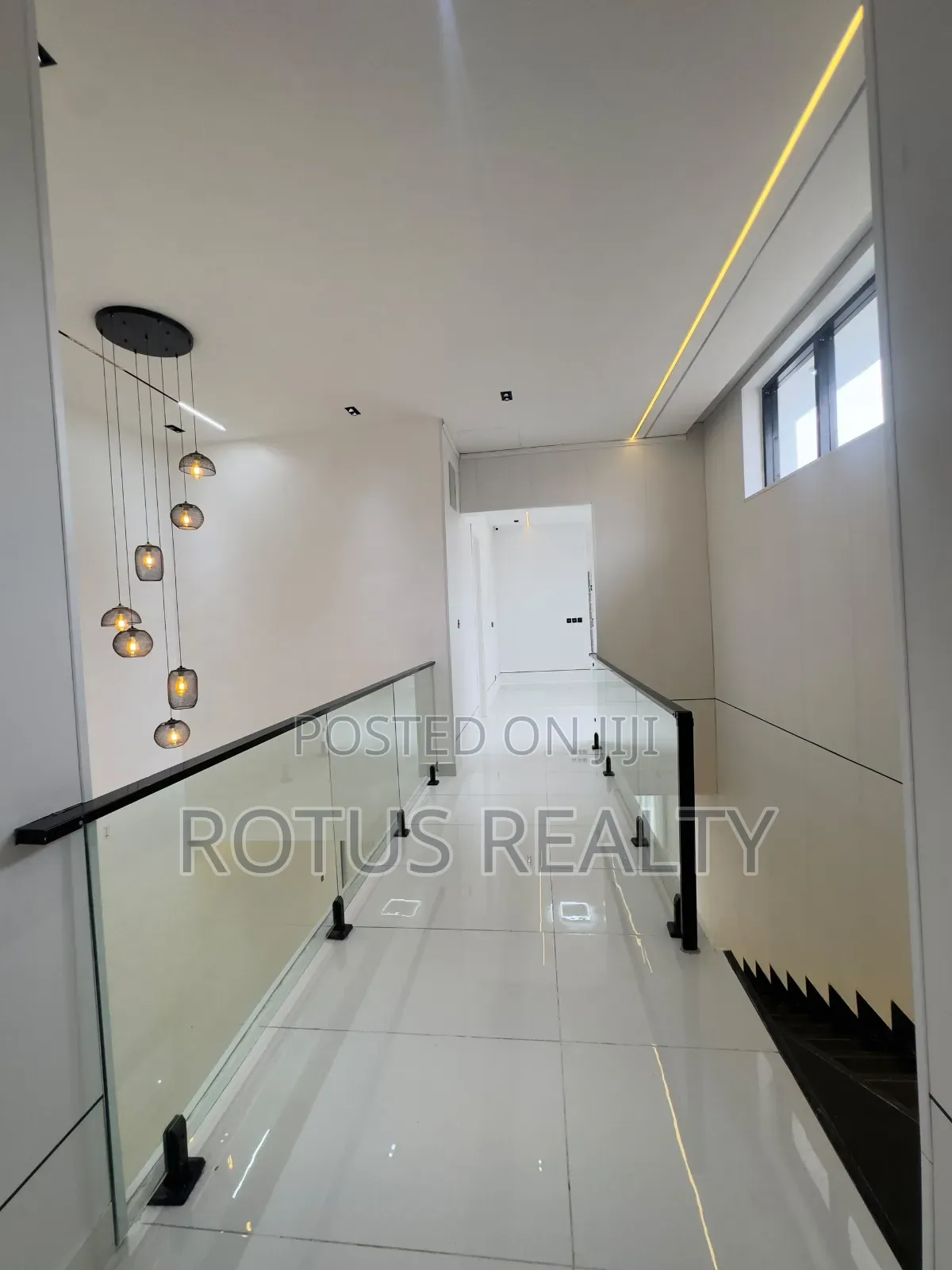 5bdrm Duplex in Lekki Expressway for sale in Lekki Expressway