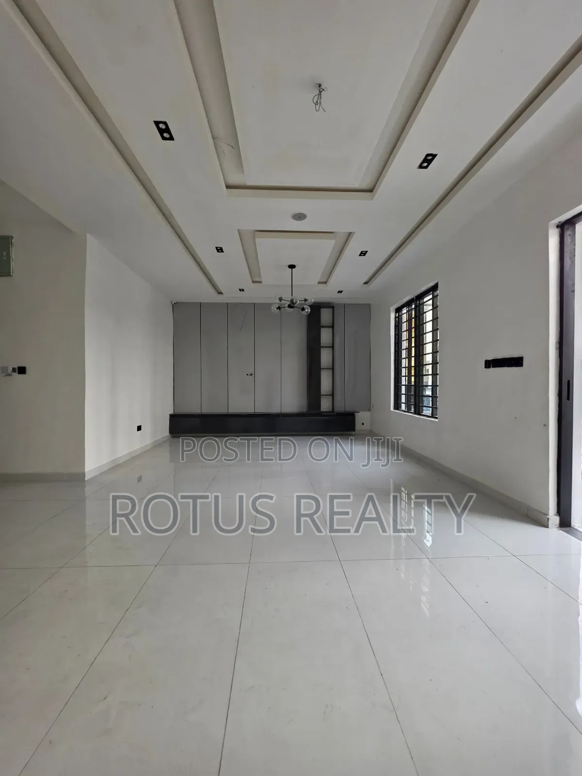 4bdrm Duplex in Lekki Expressway for sale in Lekki Expressway