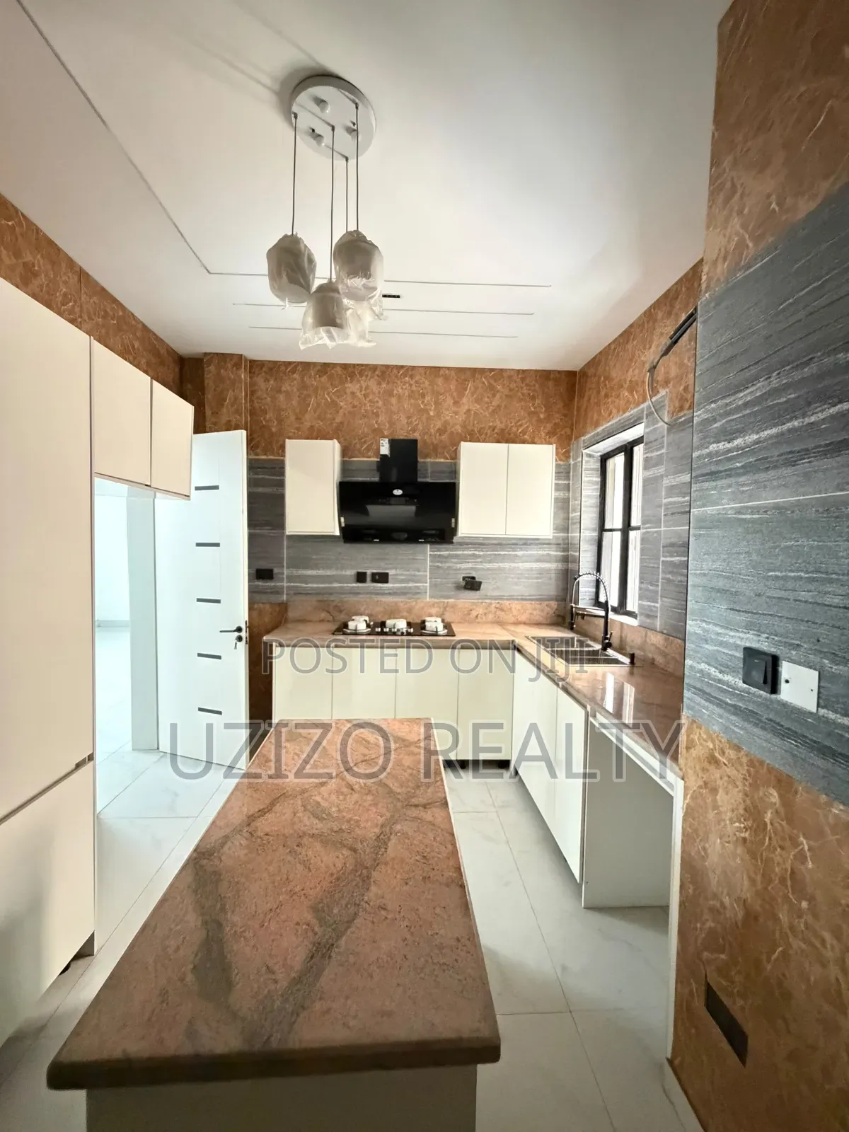 4bdrm Townhouse/Terrace in Osapa london for sale in Osapa london