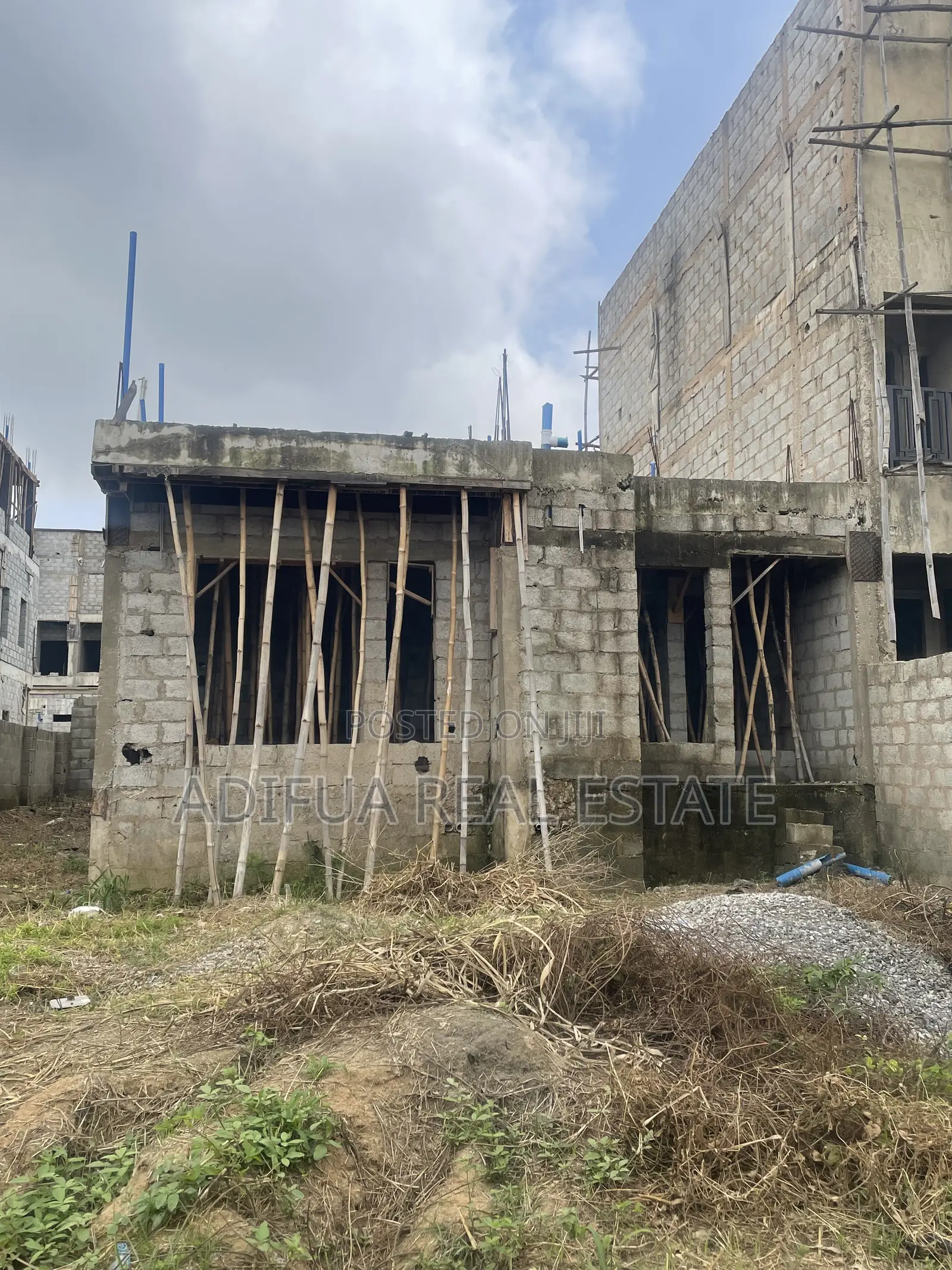 4bdrm Duplex in Ochacho Estate, Life Camp for sale in Life Camp