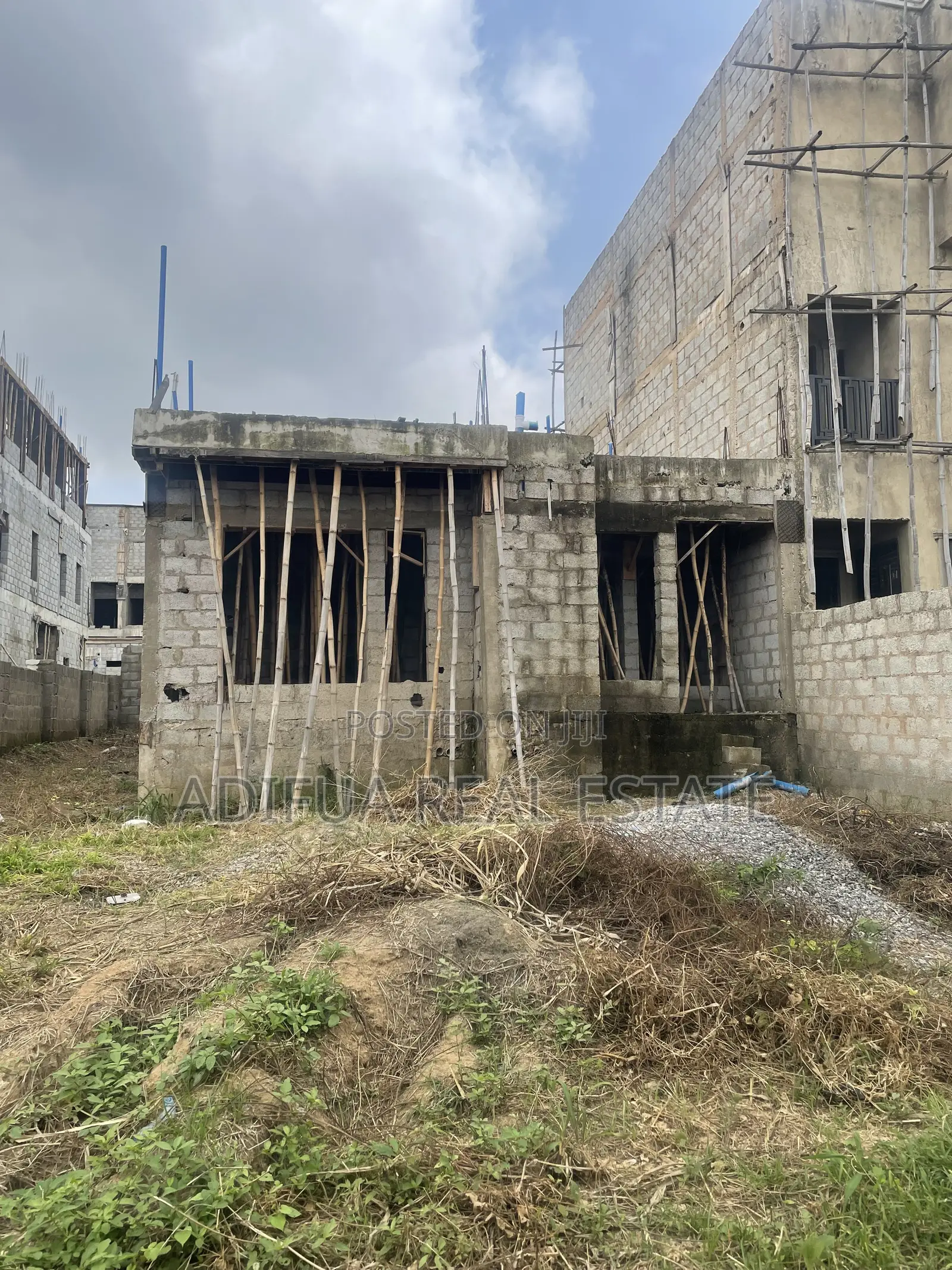 4bdrm Duplex in Ochacho Estate, Life Camp for sale in Life Camp