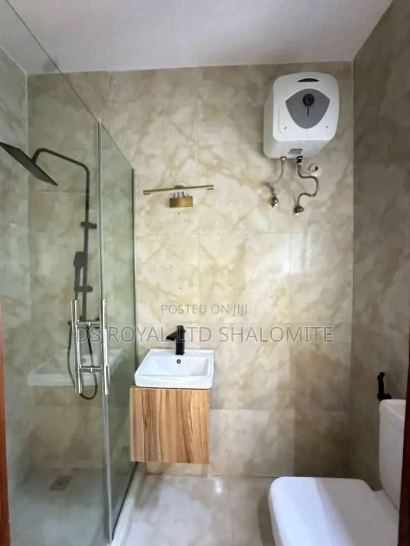 2bdrm Block of Flats in Ikate for sale in Ikate