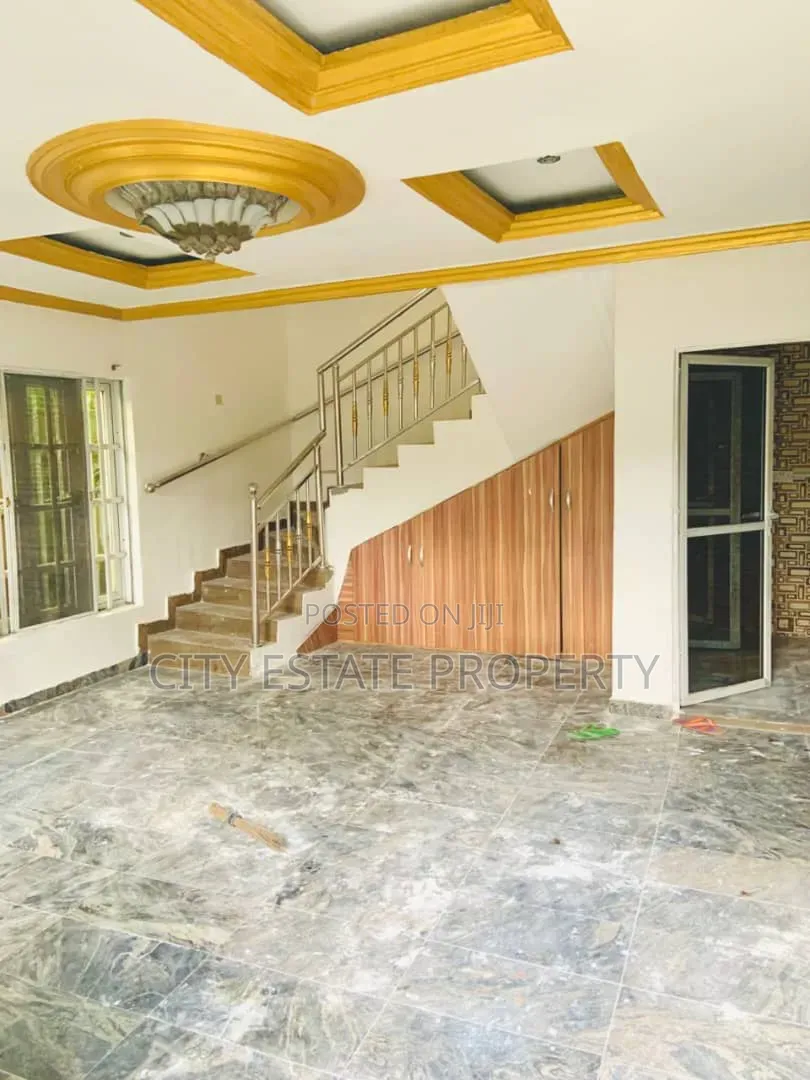 4bdrm Duplex in Rumudara, Obio-Akpor for rent in Obio-Akpor