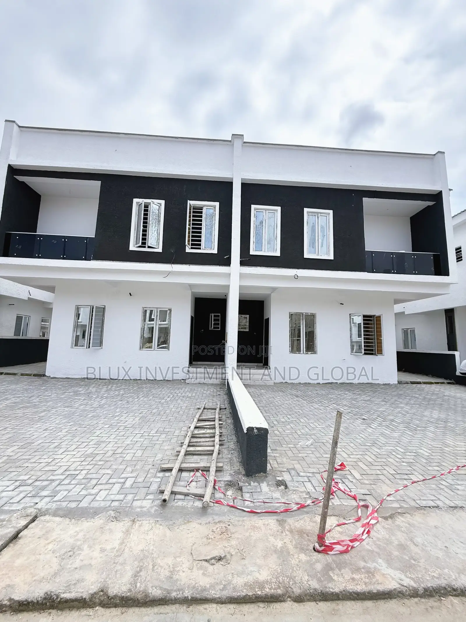 4bdrm Duplex in Off Ogombo Road, Lekki Phase 2 for sale in Lekki Phase 2