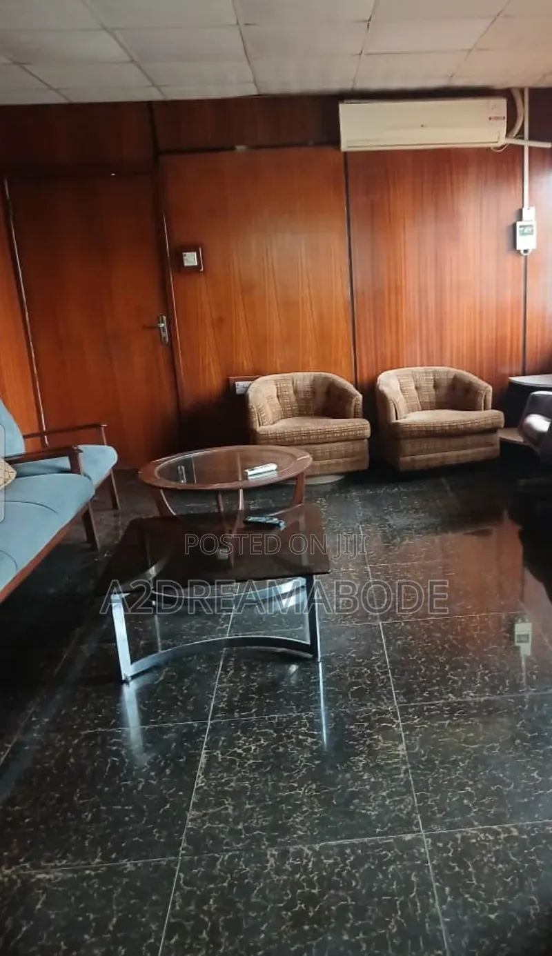 3bdrm Bungalow in Ikeja Gra for rent in Ikeja GRA
