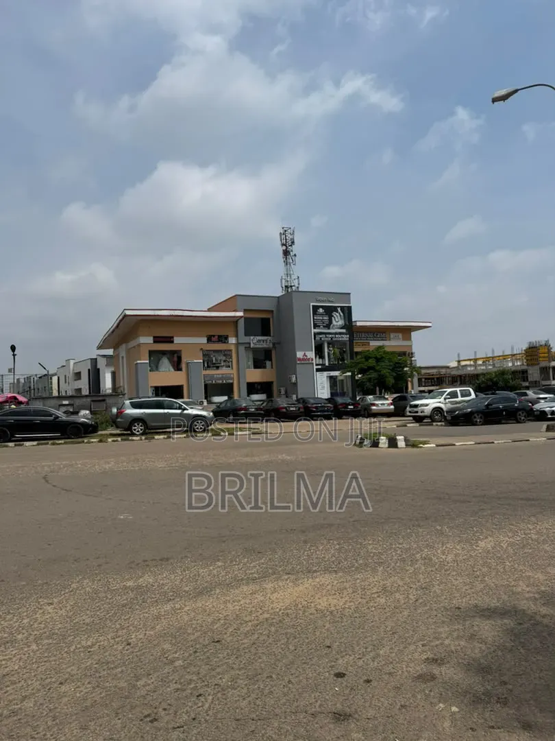 100sqm of Office and Shop Space in Wuse 2 for Rent in Wuse 2