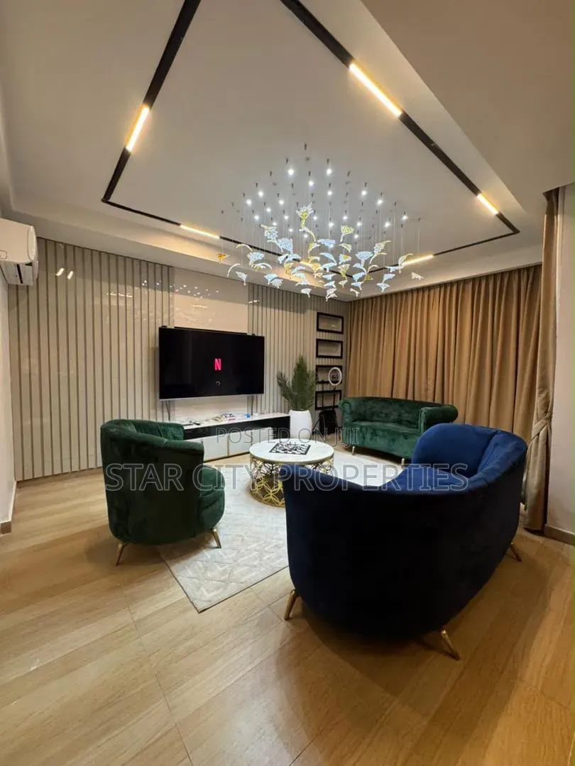 5bdrm Duplex in Chevron for sale in Chevron