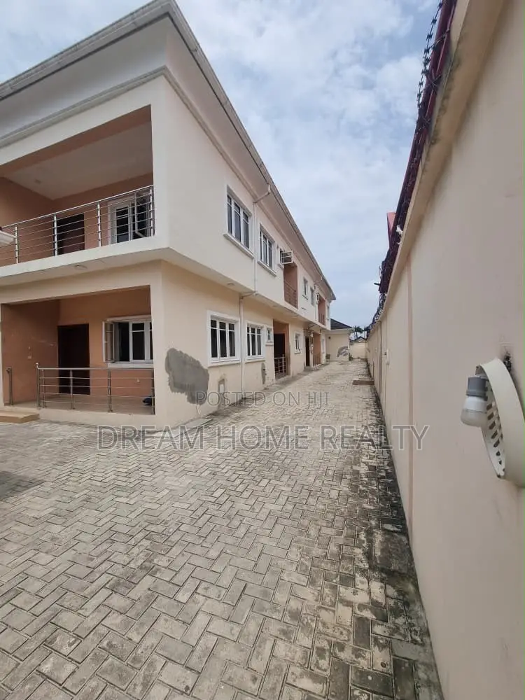 Furnished Self Contain for Monthly Stay. in Ilaje / Lekki