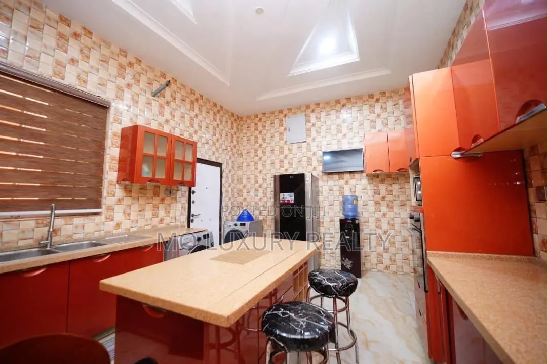 Furnished 5bdrm Duplex in Ikate-Elegushi for sale in Ikate-Elegushi
