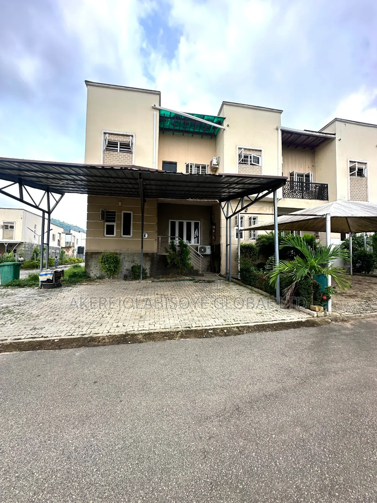 3bdrm Duplex in In An Estate, Life Camp for rent in Life Camp