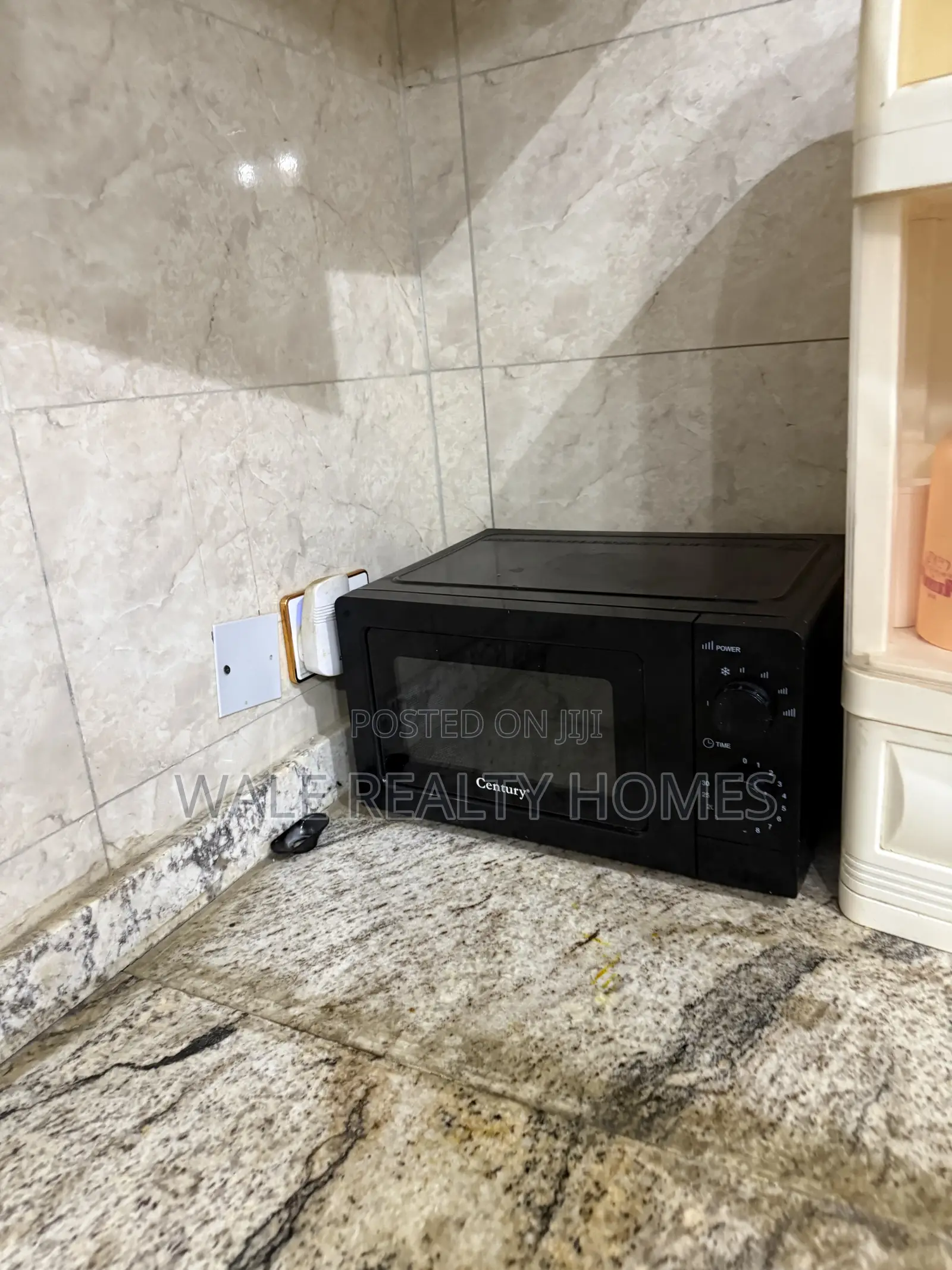 Furnished 4bdrm Townhouse / Terrace in Dantata, Life Camp for rent in Life Camp