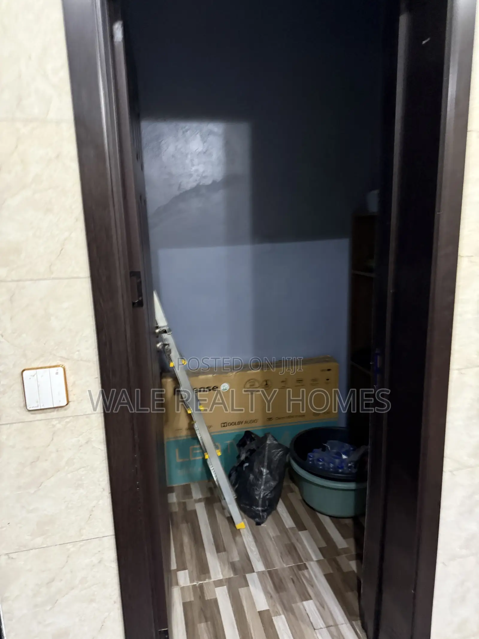 Furnished 4bdrm Townhouse / Terrace in Dantata, Life Camp for rent in Life Camp
