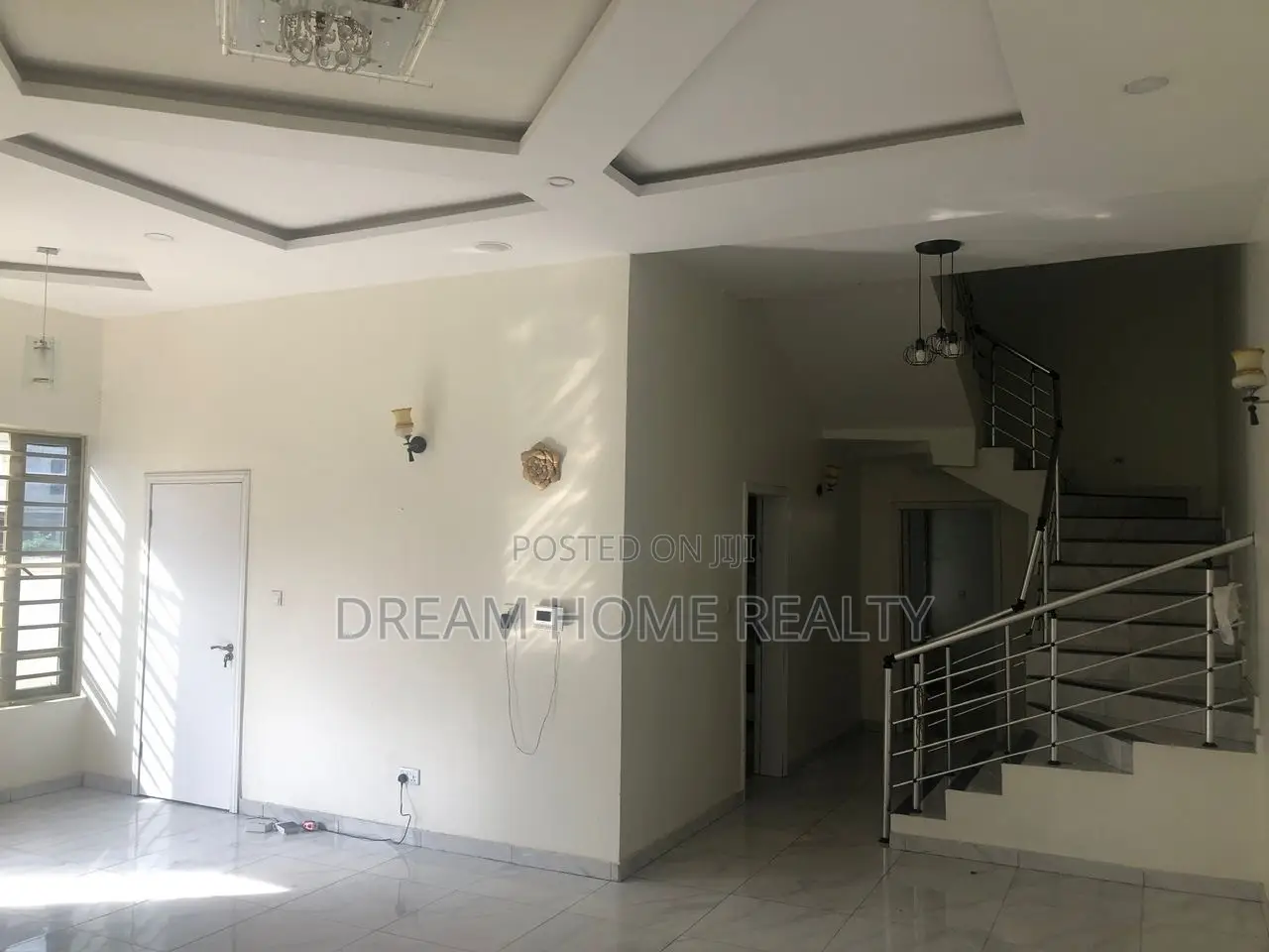 4bdrm Duplex in Ikota for rent in Ikota