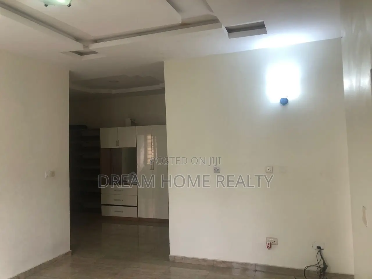 4bdrm Duplex in Ikota for rent in Ikota