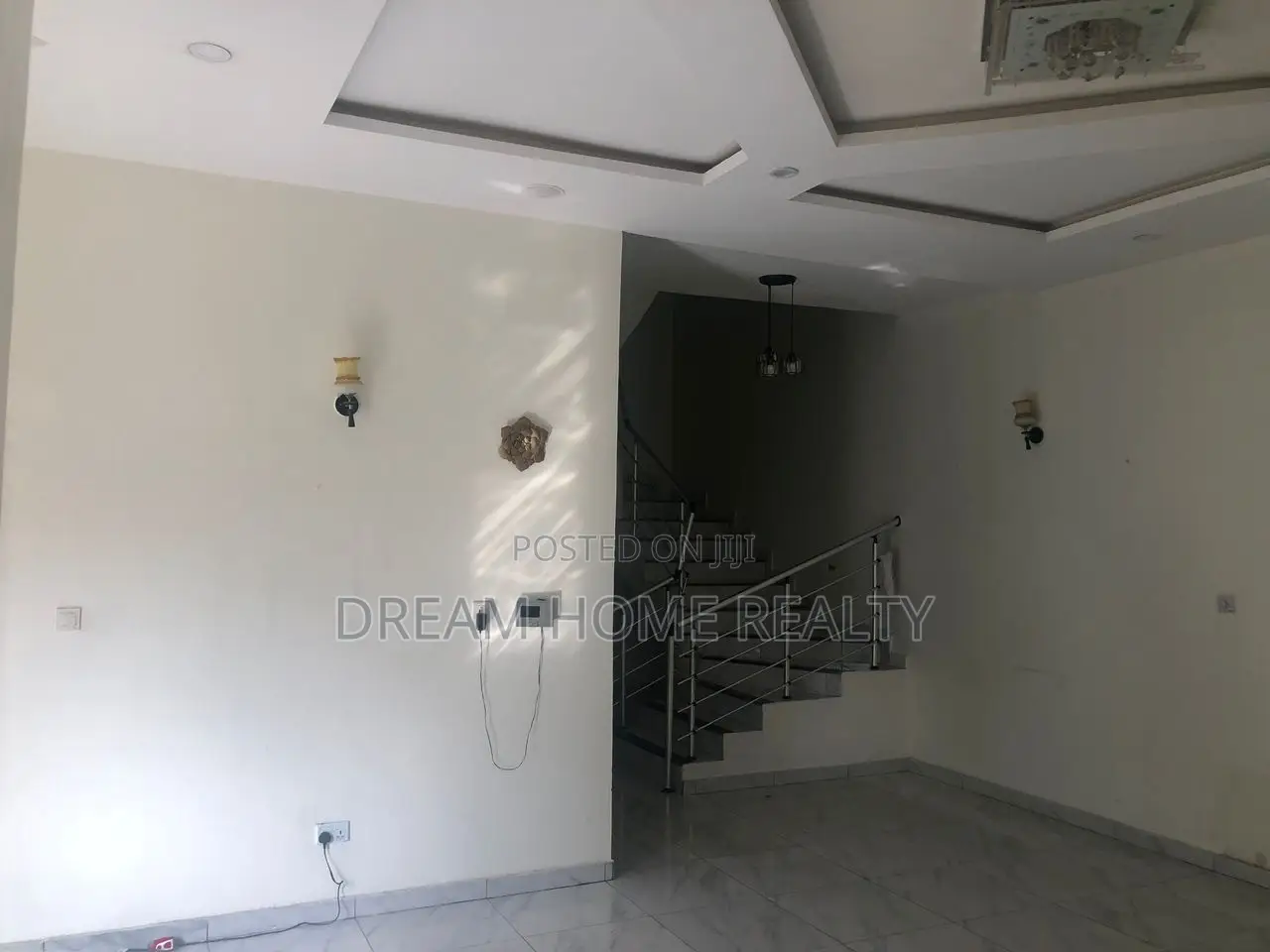 4bdrm Duplex in Ikota for rent in Ikota