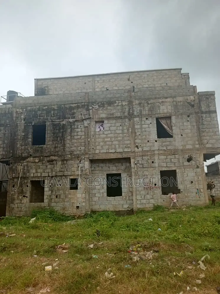 4bdrm Duplex in Idu Industrial for sale in Idu Industrial