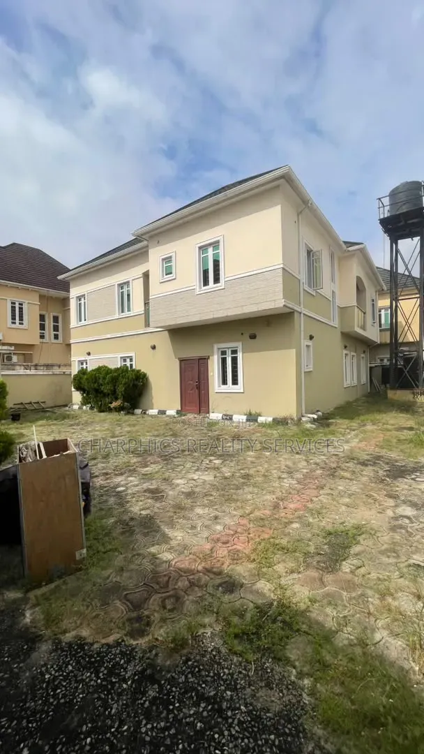 5bdrm Duplex in Ikota for rent in Ikota