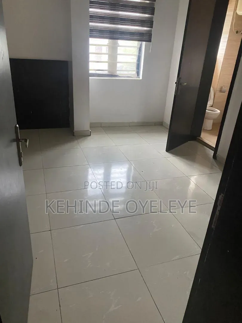 2bdrm Block of Flats in Ilasan Apartment for rent in Ilasan