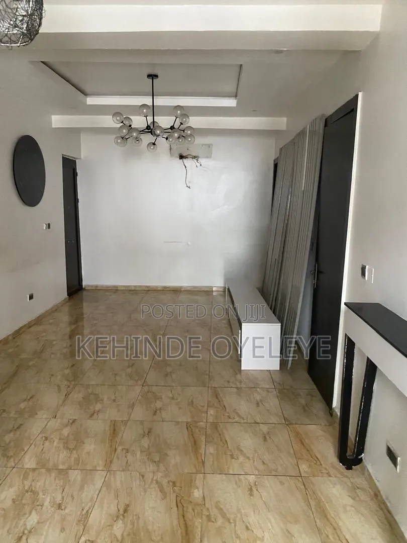 2bdrm Block of Flats in Ilasan Apartment for rent in Ilasan