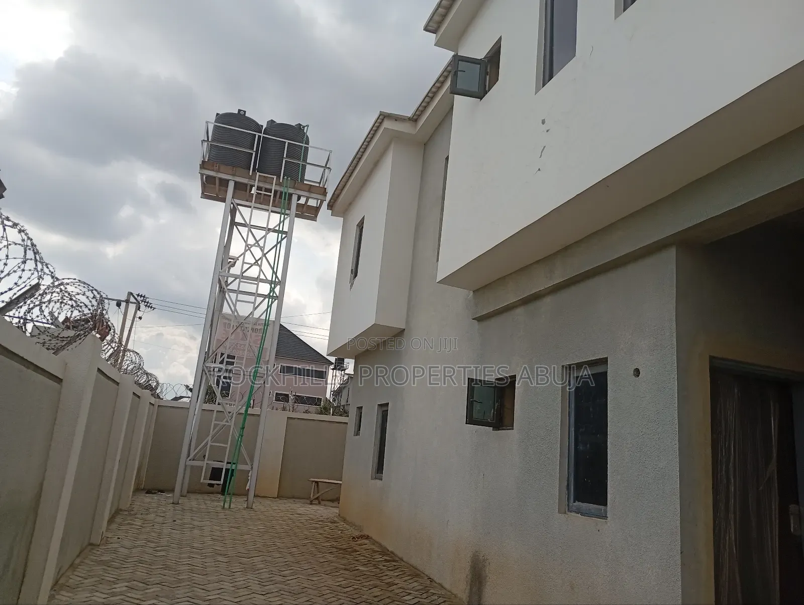 4bdrm Duplex in Fo1 Kubwa for sale in Kubwa