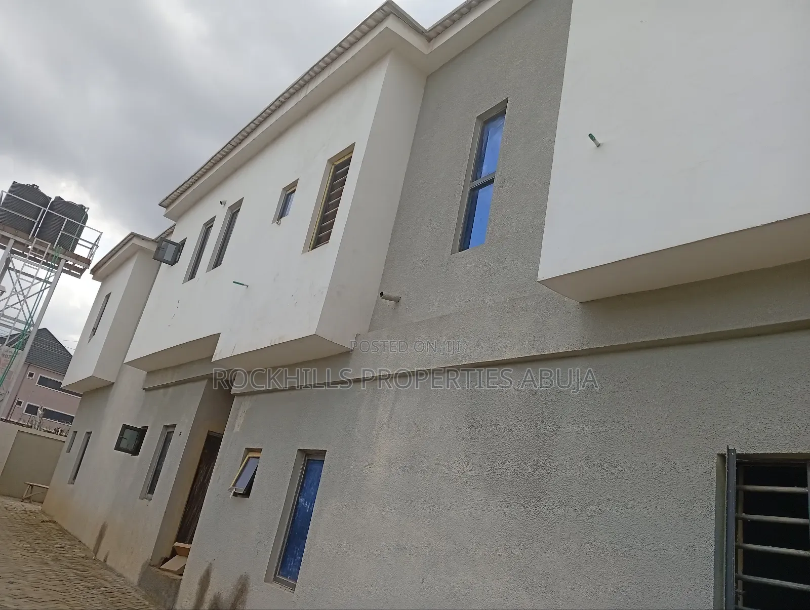4bdrm Duplex in Fo1 Kubwa for sale in Kubwa