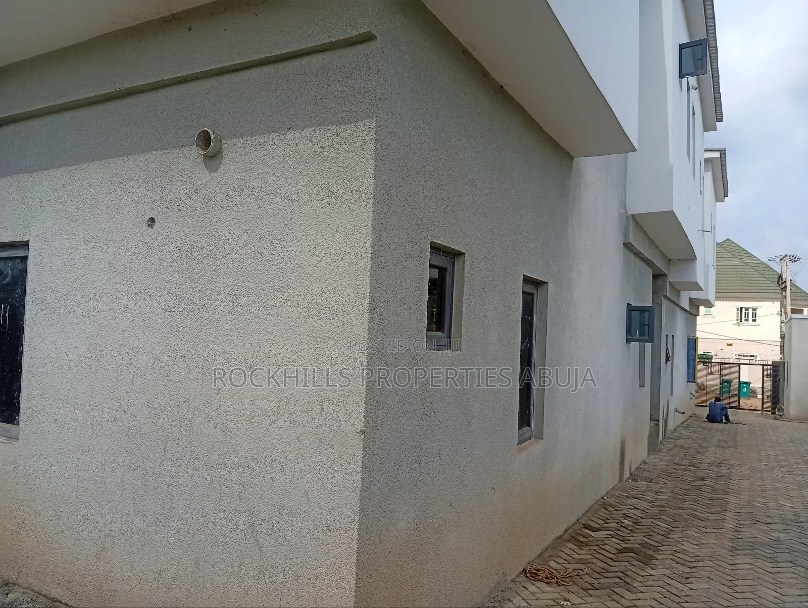 4bdrm Duplex in Fo1 Kubwa for sale in Kubwa