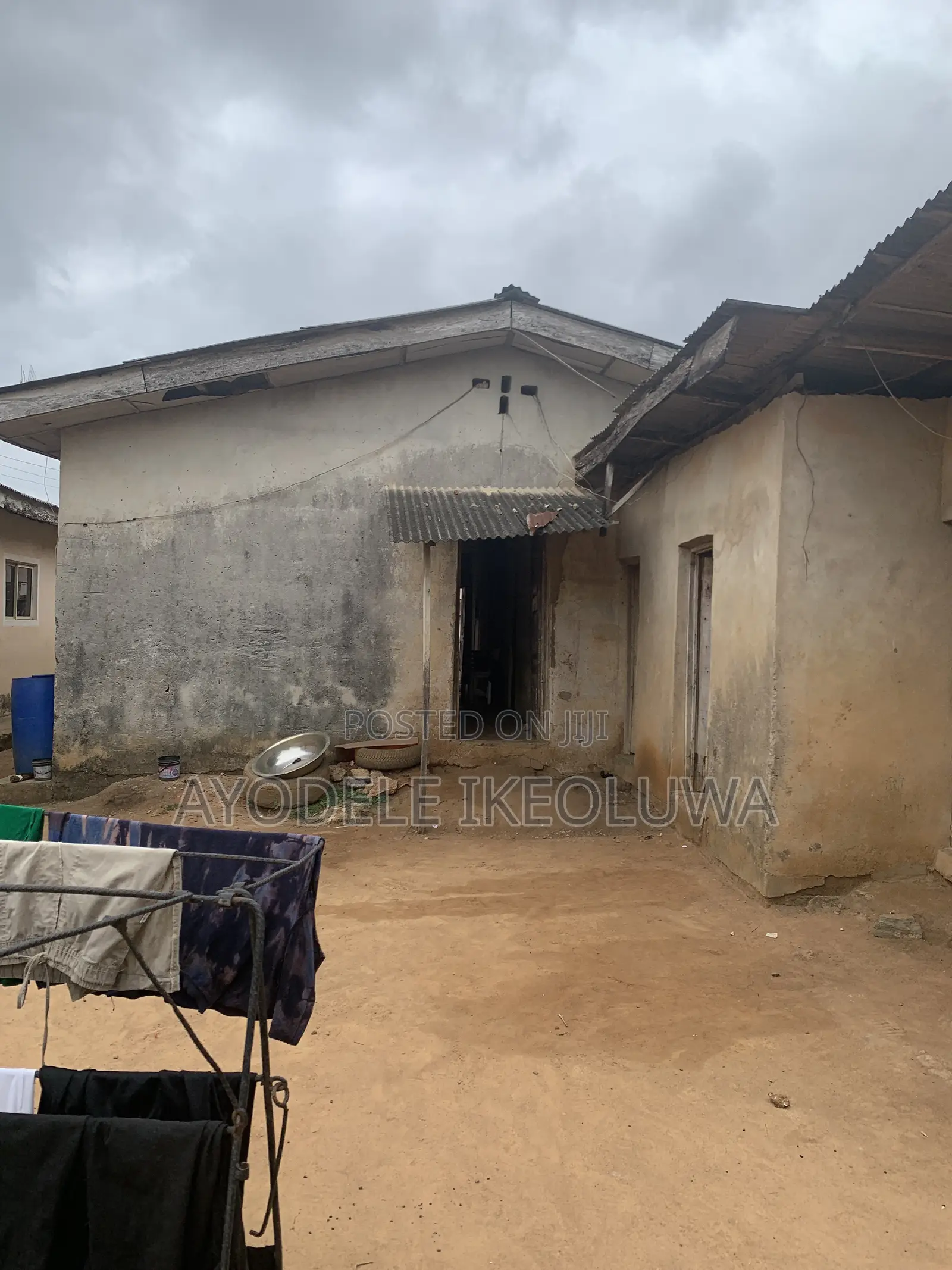 6bdrm Room & Parlour in Agric Road, Egan for sale in Egan