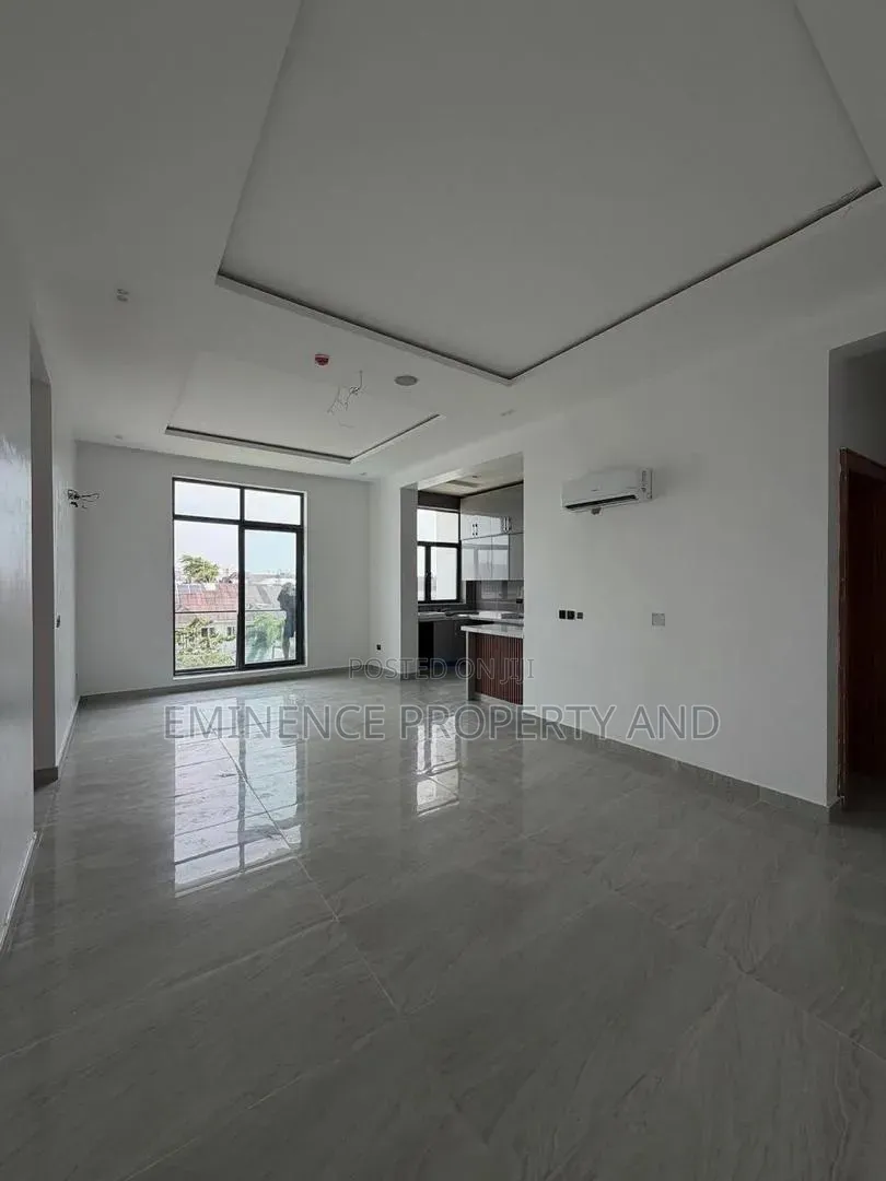 2bdrm Apartment in Lekki Phase 1 for rent in Lekki Phase 1