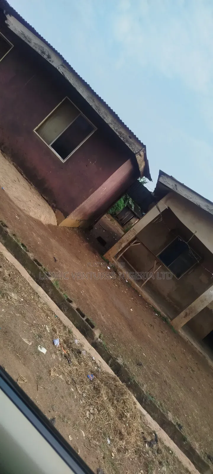 2bdrm Bungalow in Agric Rd, Igando / Ikotun/Igando for sale in Igando / Ikotun/Igando