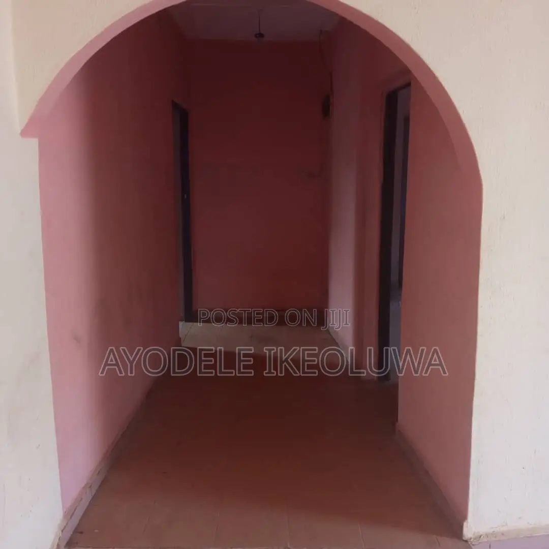 3bdrm House in Agric Road, Egan for rent in Egan
