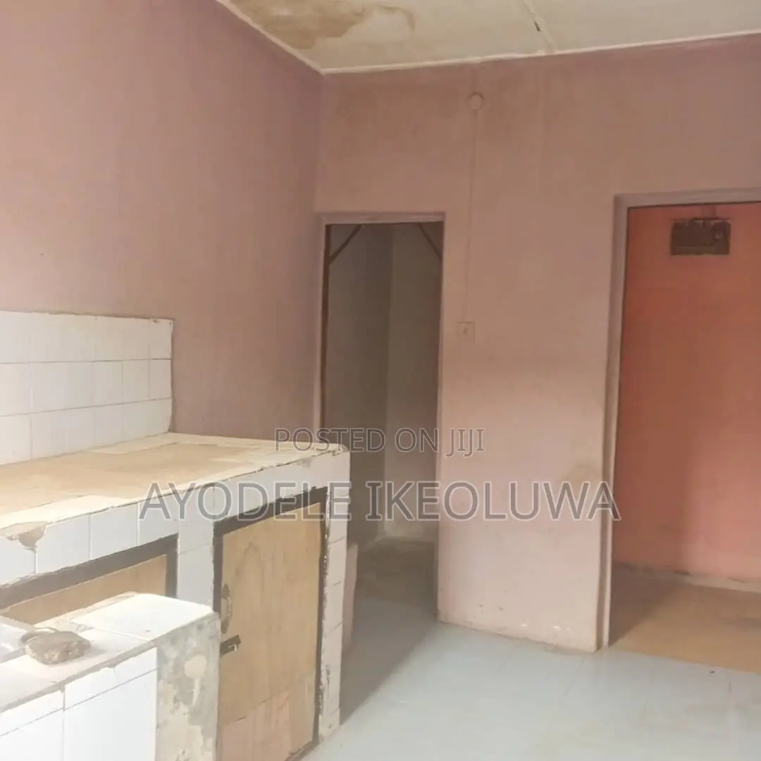 3bdrm House in Agric Road, Egan for rent in Egan