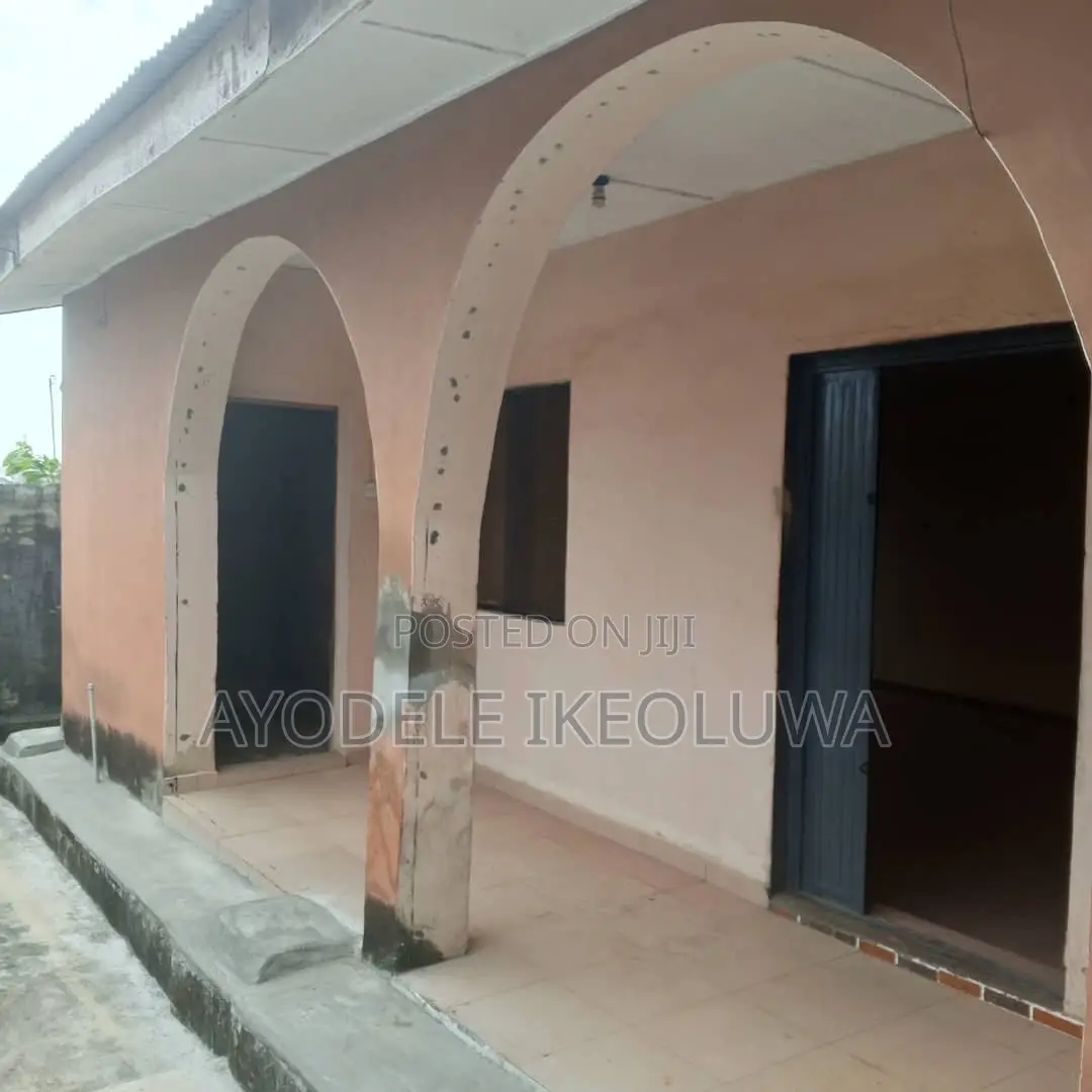 3bdrm House in Agric Road, Egan for rent in Egan
