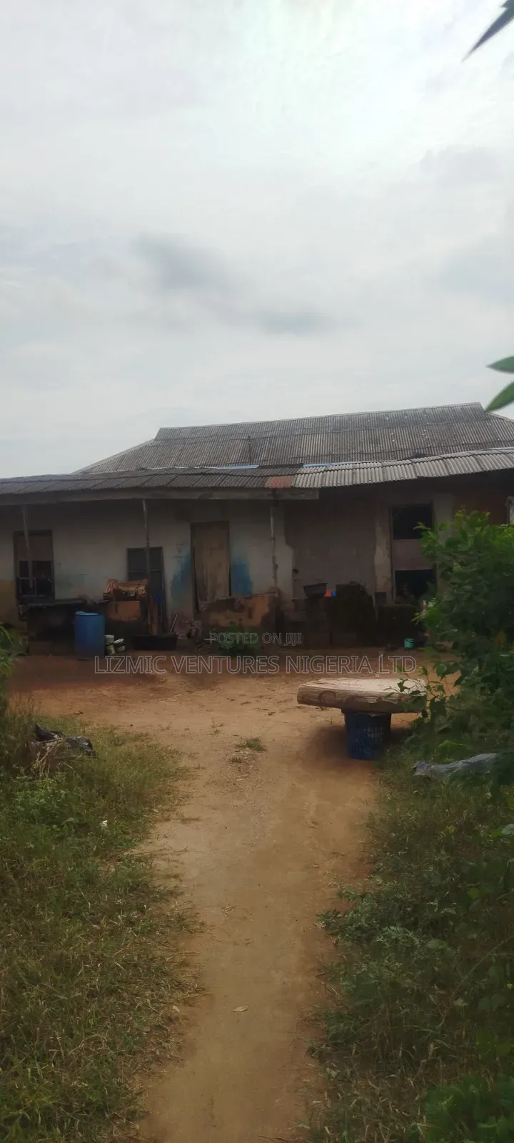 2bdrm Bungalow in Isuti, Igando / Ikotun/Igando for sale in Igando / Ikotun/Igando