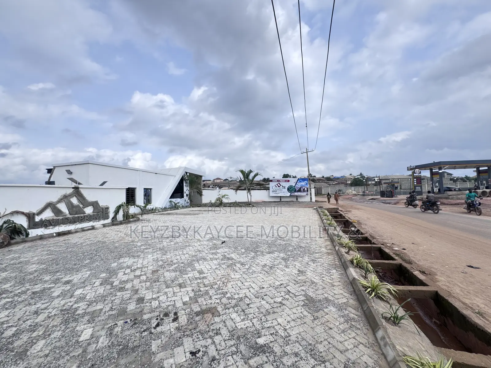 Prime Land for Sale in an Already Habited Community in Ipaja Road