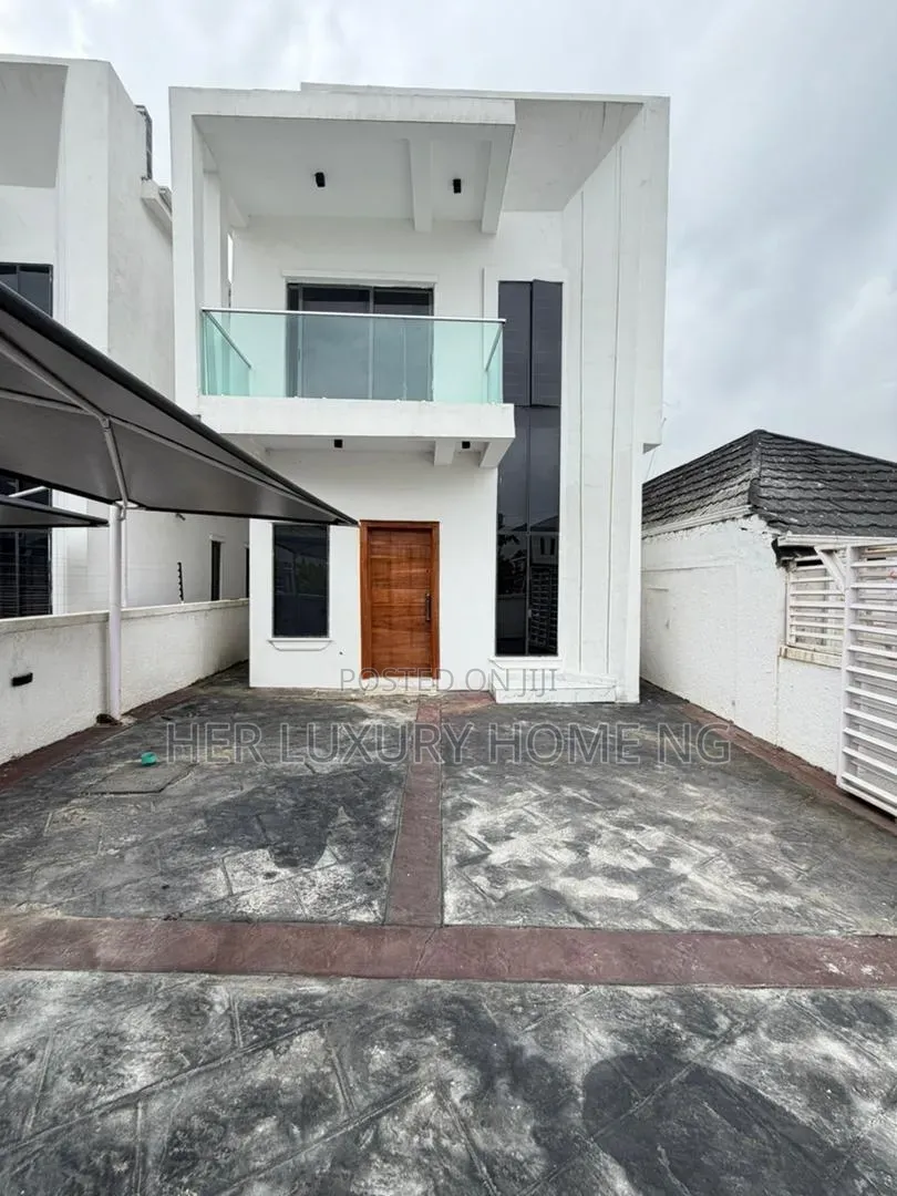 4bdrm Duplex in Thomas for sale in Thomas Estate