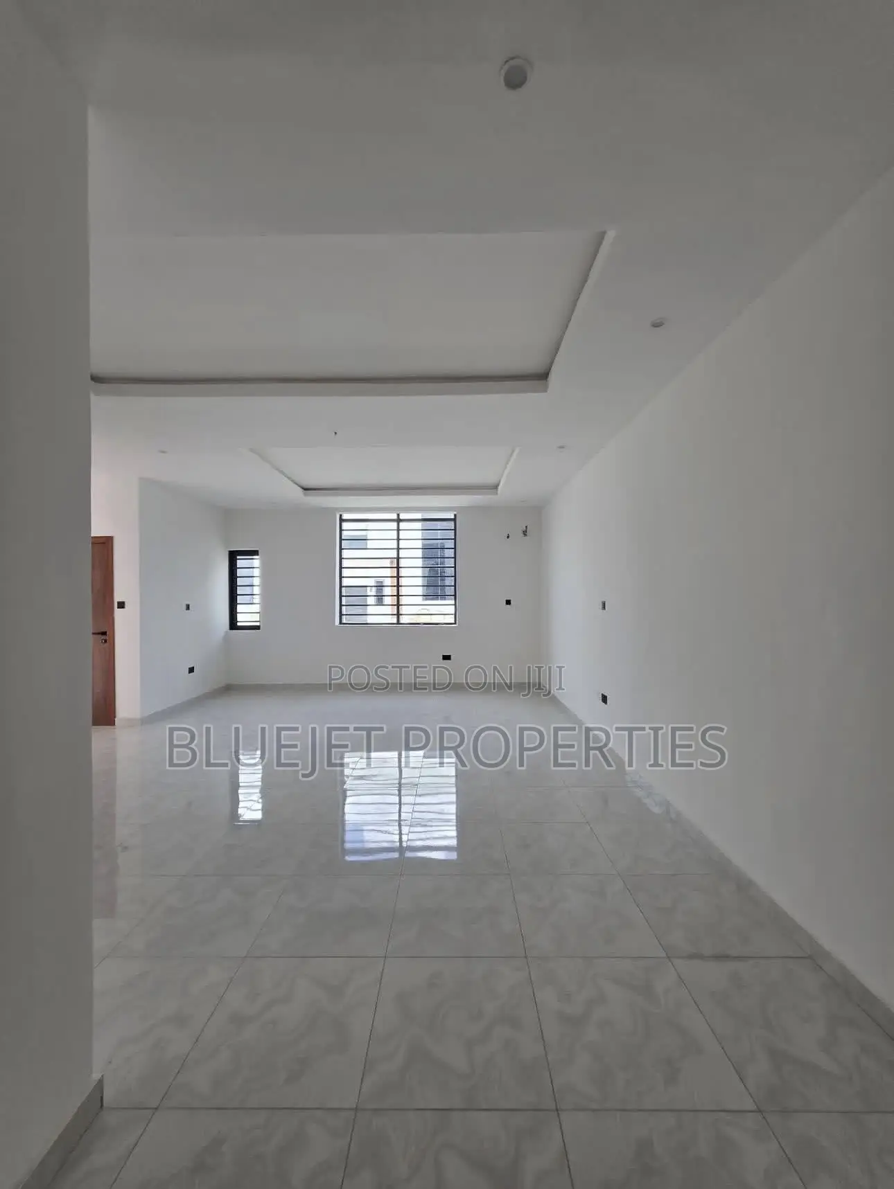 3bdrm Duplex in Ogombo for sale in Ogombo