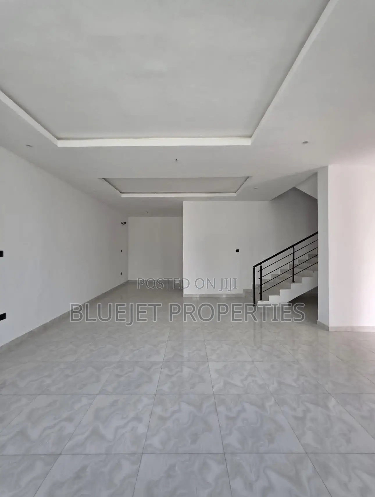 3bdrm Duplex in Ogombo for sale in Ogombo