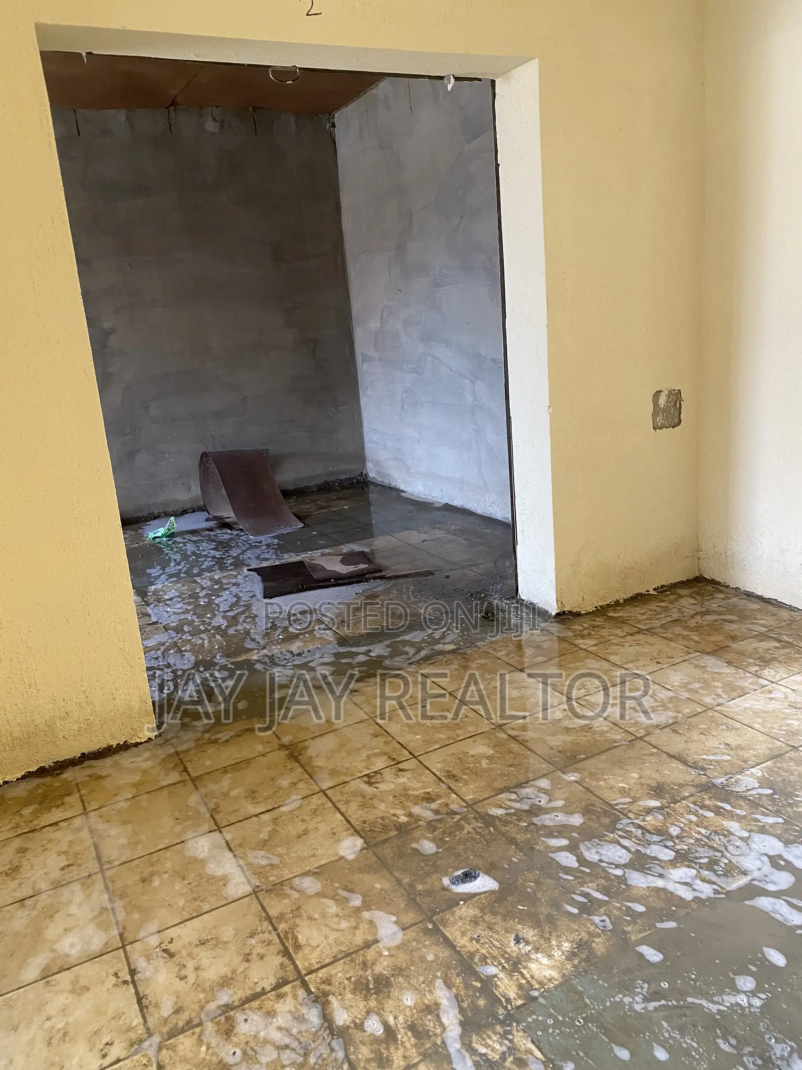 Shop for Rent in Garki 2