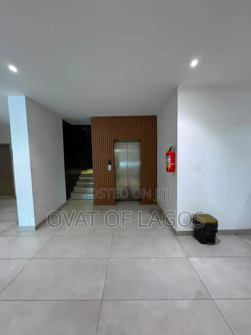 2bdrm Maisonette in Lekki Phase 1 for sale in Lekki Phase 1