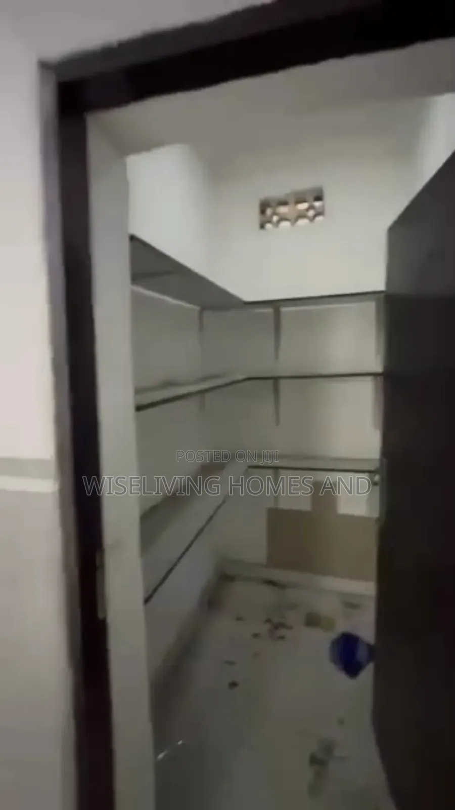 3bdrm Block of Flats in Oke Afa, Lagos for rent in Oke-Afa