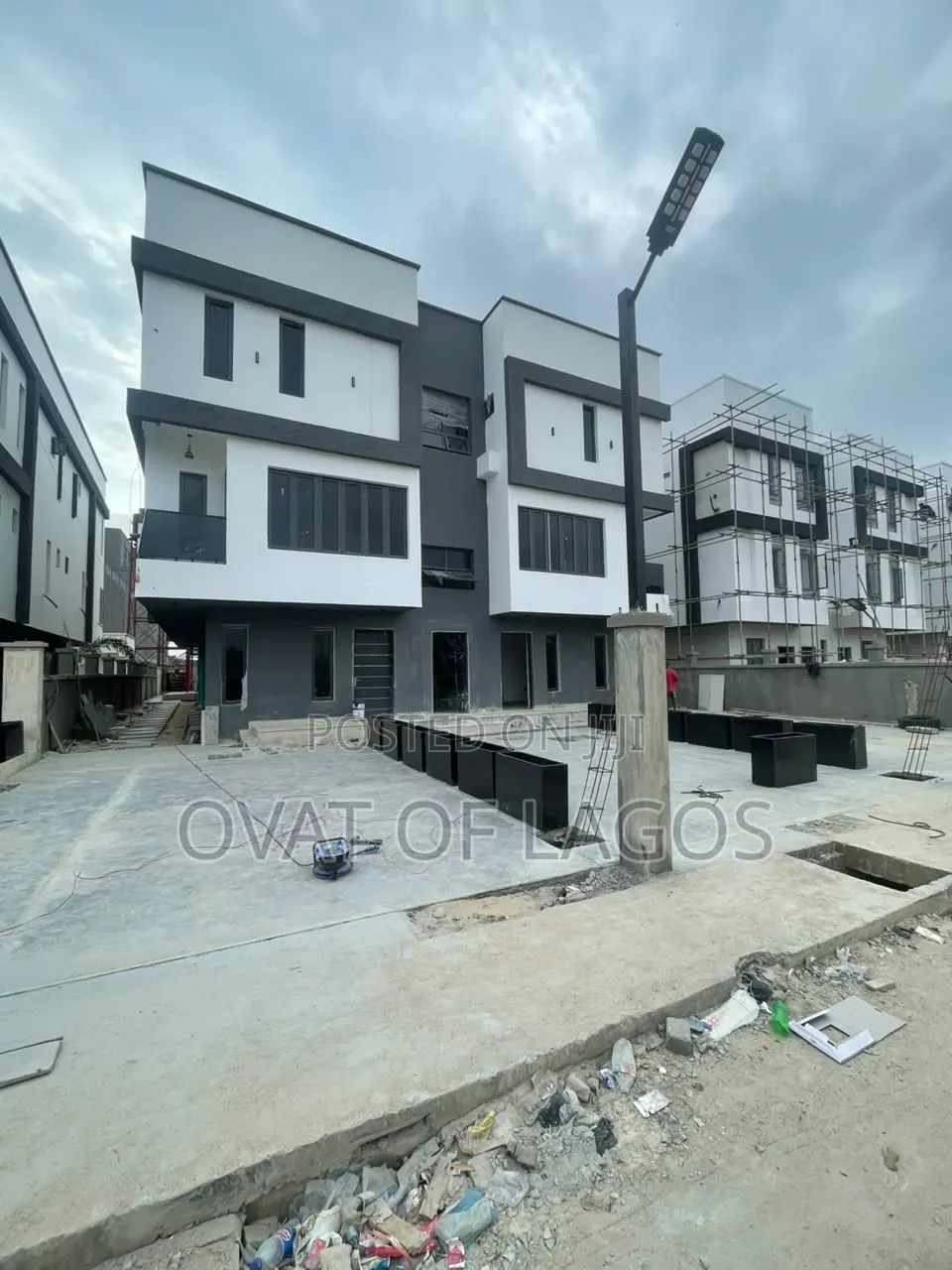 3bdrm Duplex in Lekki Phase 1 for sale in Lekki Phase 1