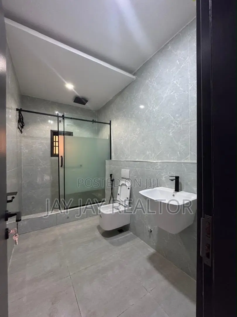 3bdrm Block of Flats in Lifecamp for sale in Life Camp