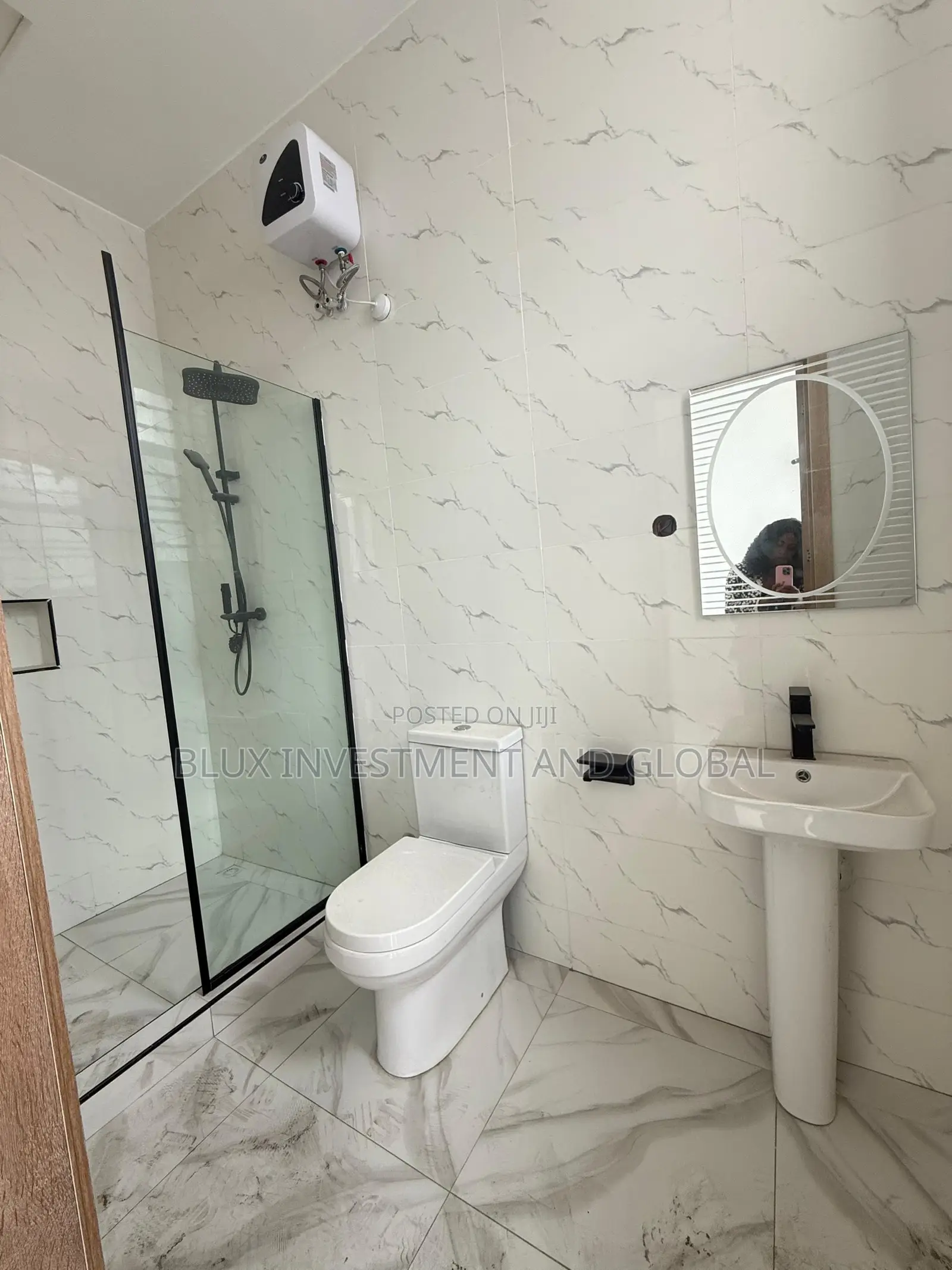 3bdrm Duplex in Chevron for sale in Chevron