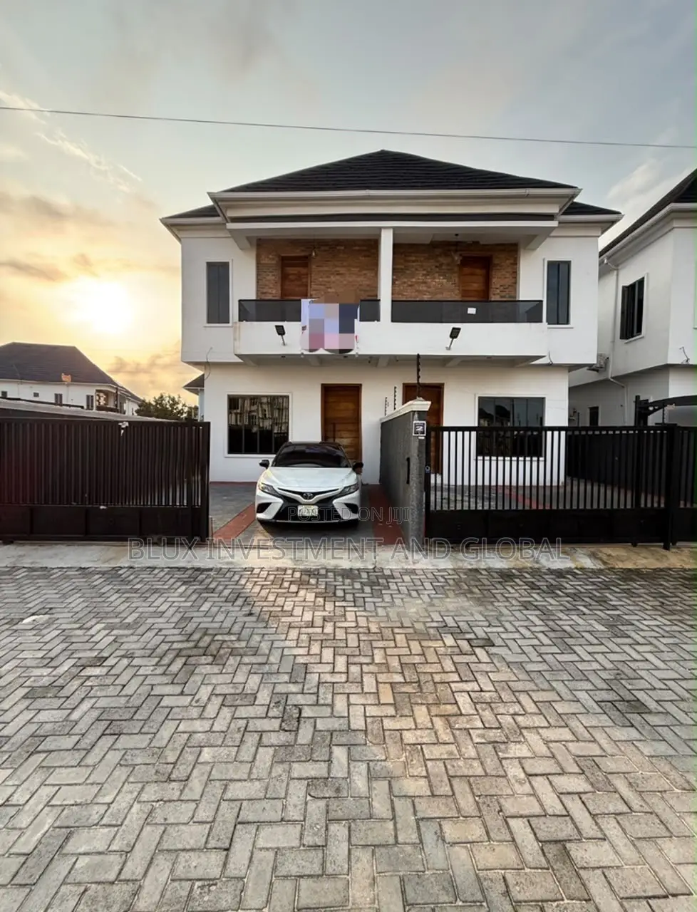 4bdrm Duplex in Lekki County Ikota for sale in Ikota