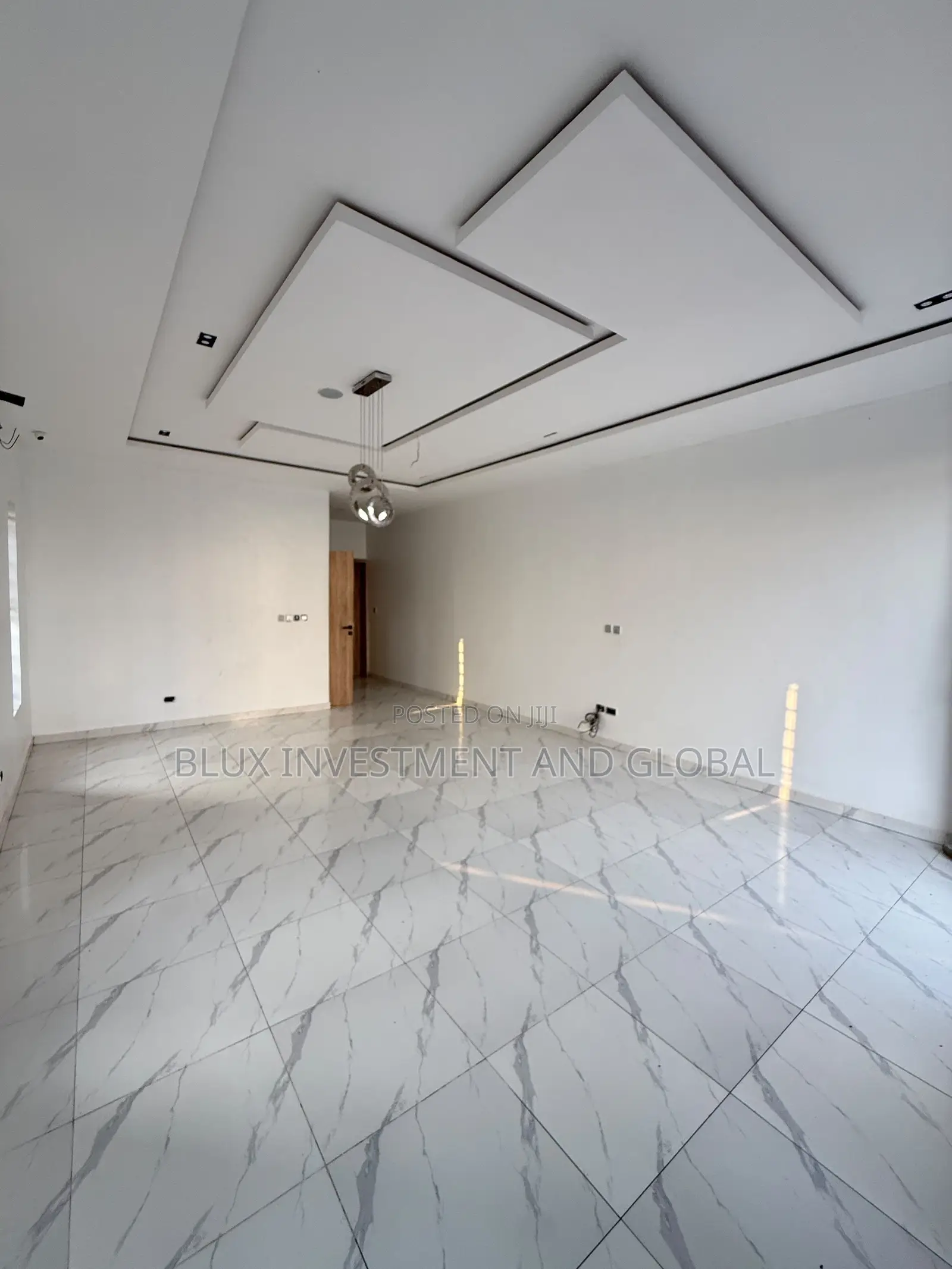 4bdrm Duplex in Lekki County Ikota for sale in Ikota