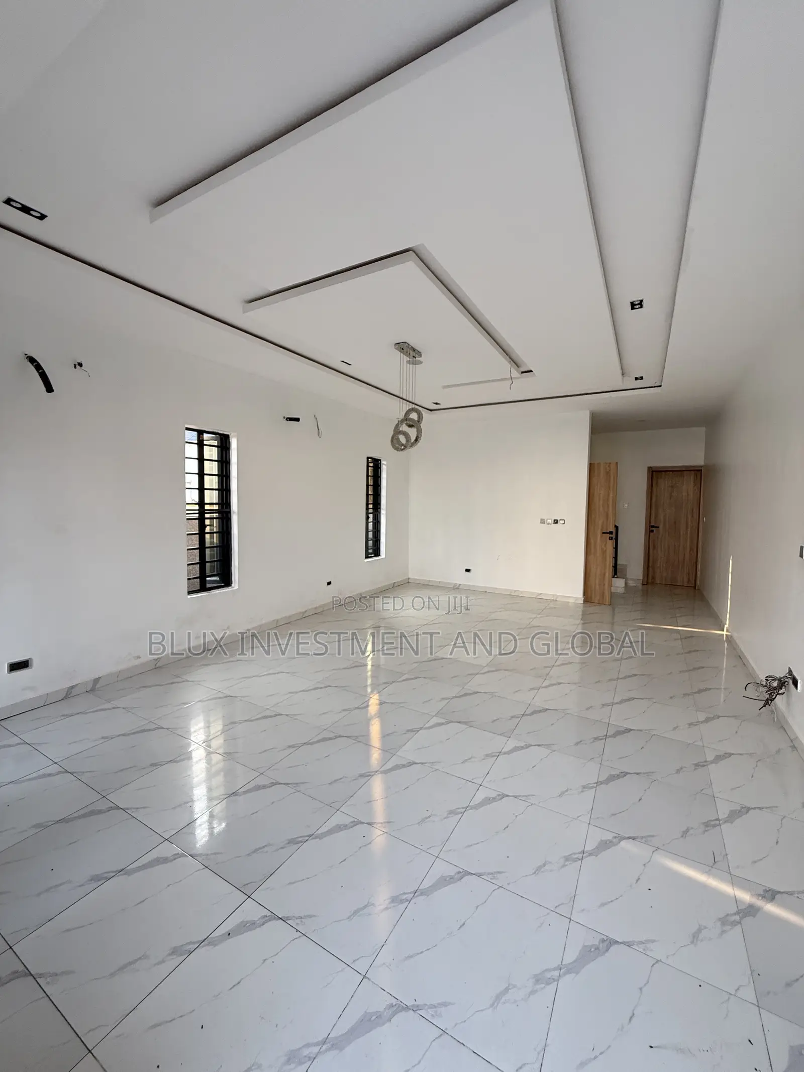 4bdrm Duplex in Lekki County Ikota for sale in Ikota